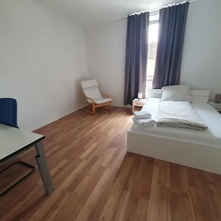 Schoenes An Der Uniklinik Homestay Mainz