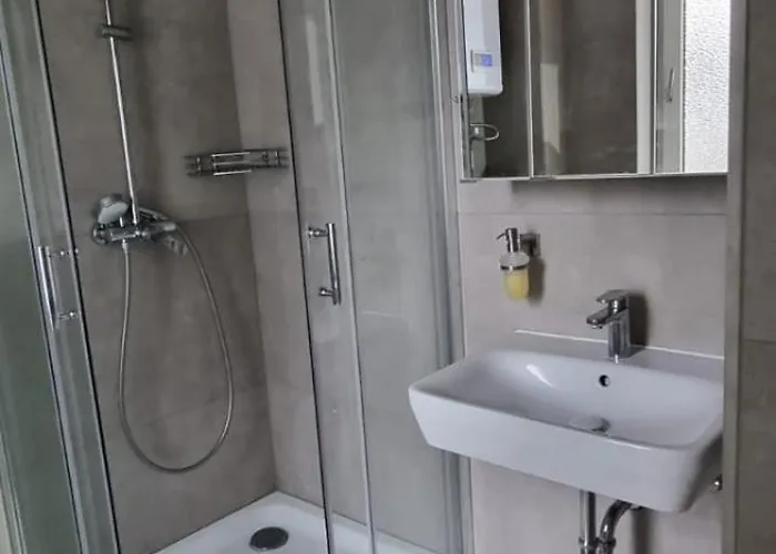 Homestay Schoenes An Der Uniklinik