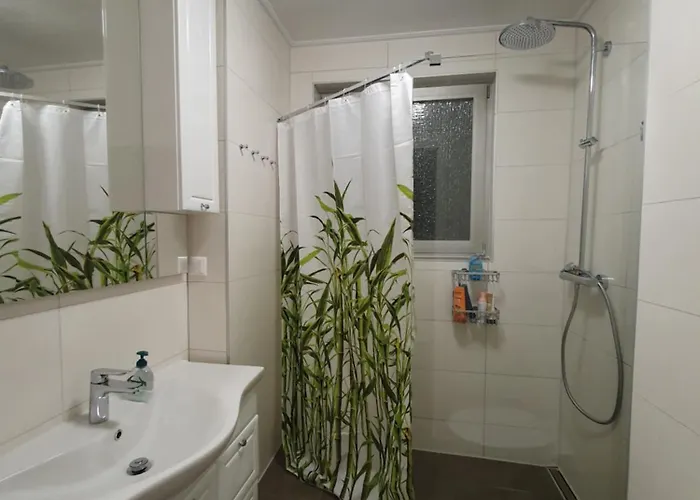 Homestay Schoenes An Der Uniklinik